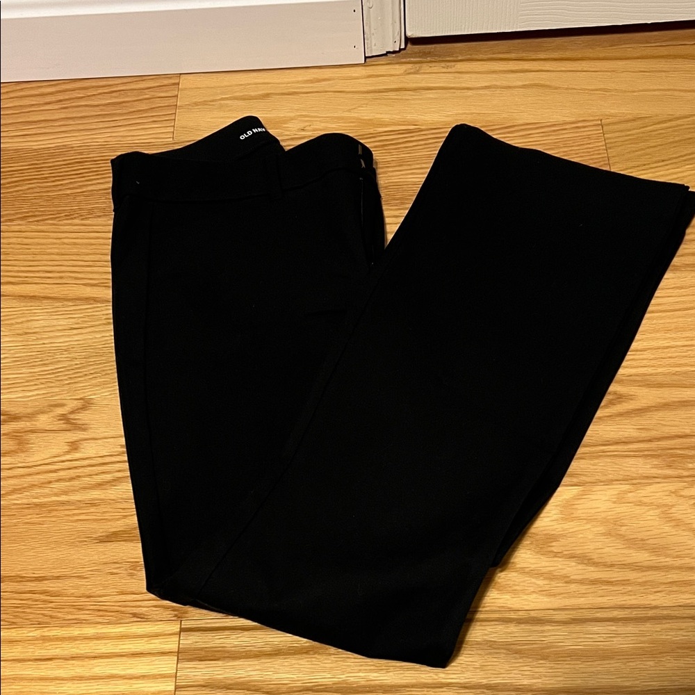 Old Navy High Rise Pixie Flare Pants